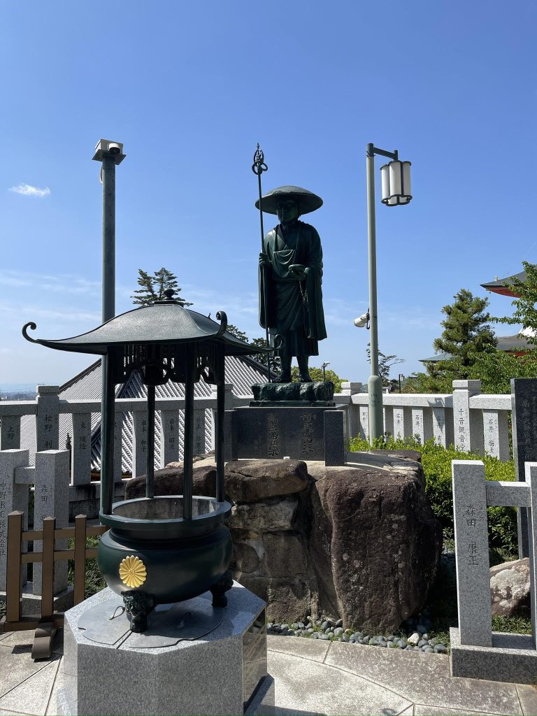 弘法大師像
Kobodaishizo