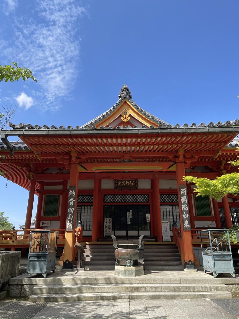 阿弥陀堂
Amidadō